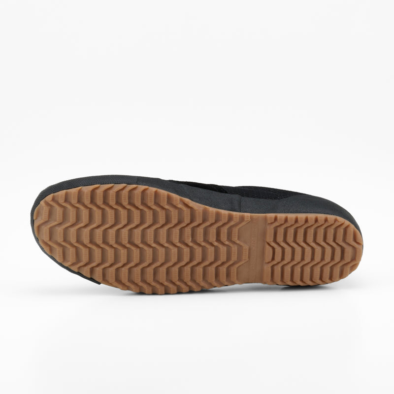GYMNA ACE BLACK