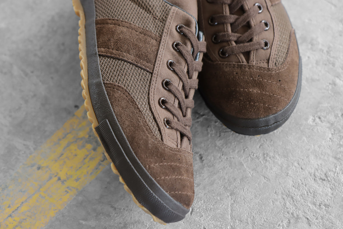 GYMNA ACE BROWN