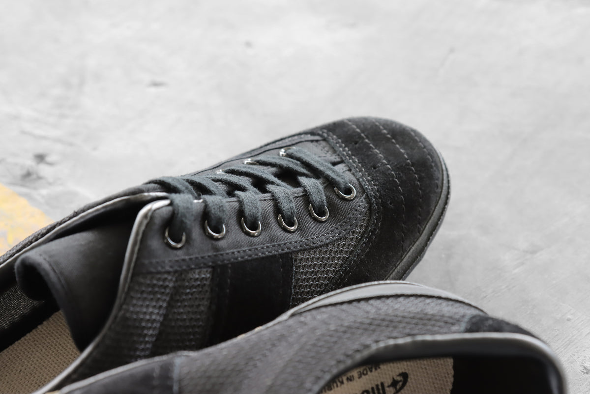GYMNA ACE BLACK